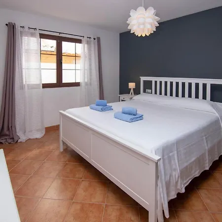 Βίλα Holidayvilla Volcan - Bbq , Pool , Garden, Rural By Holidays *