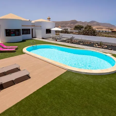 Βίλα Holidayvilla Volcan - Bbq , Pool , Garden, Rural By Holidays