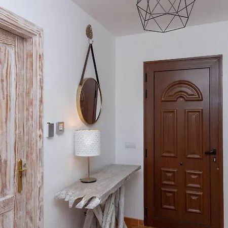 Βίλα Holidayvilla Volcan - Bbq , Pool , Garden, Rural By Holidays La Oliva
