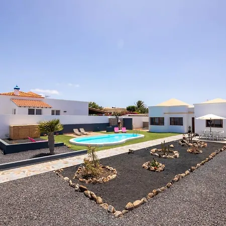 Βίλα Holidayvilla Volcan - Bbq , Pool , Garden, Rural By Holidays