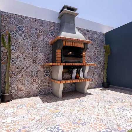 Holidayvilla Volcan - Bbq , Pool , Garden, Rural By Holidays * La Oliva