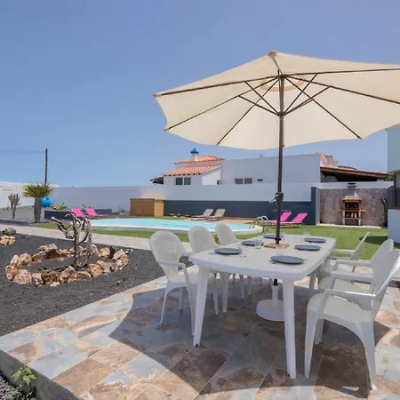 Willa Holidayvilla Volcan - Bbq , Pool , Garden, Rural By Holidays *